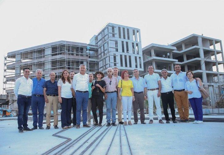 Adana’ya Dev Kent Meydanı G1