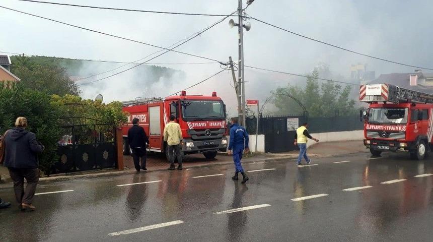 Şile&rsquo;de Bir Ev Alev Alev Yandı