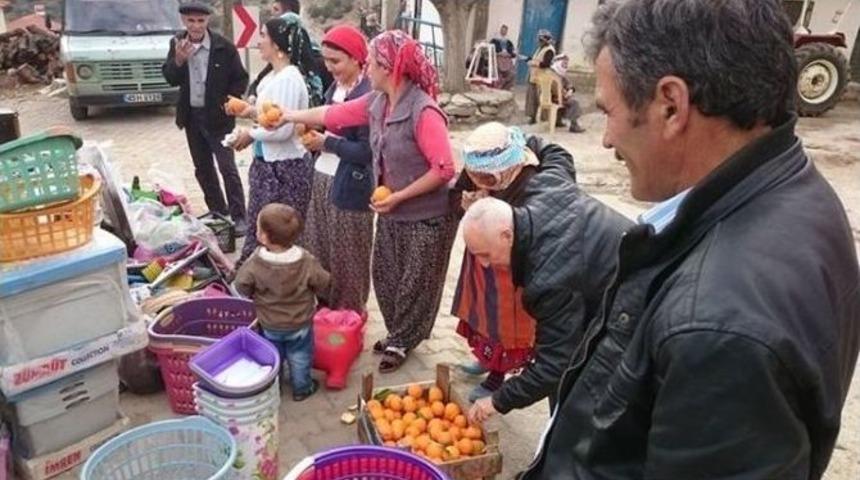 Diker&rsquo;in &rsquo;&rsquo;adım Adım Manisa&rsquo;&rsquo; Proğramı S&uuml;r&uuml;ryor