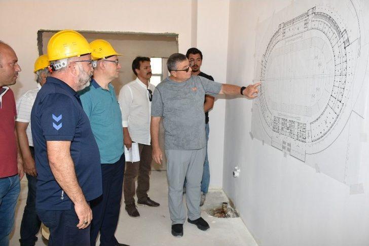 Makü Rektörü Korkmaz Projeleri İnceledi G5