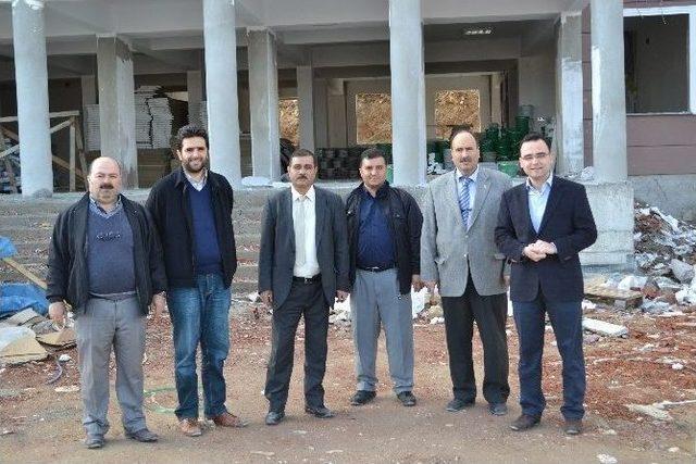 Başkan Palabıyık Anadolu Turizm Otelcilik Lisesi İnşaatını İnceledi 3