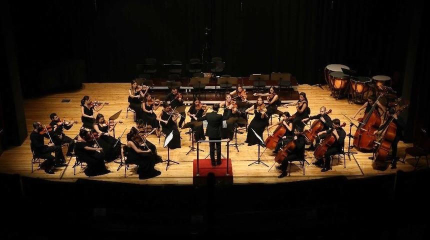 Gen&ccedil; Şefler Ustalarıyla Buluştu