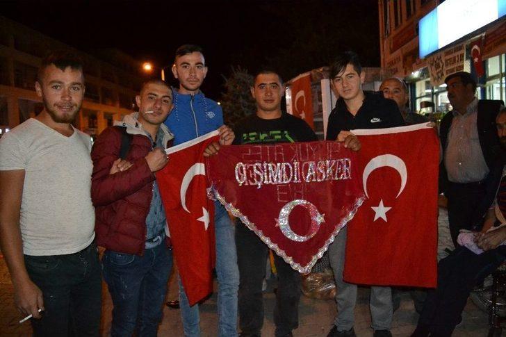 Afyonkarahisar’da Asker Adayları Birliklerine Uğurlandı G1