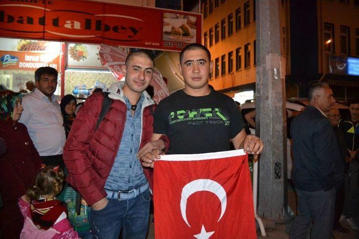 Afyonkarahisar’da Asker Adayları Birliklerine Uğurlandı G5