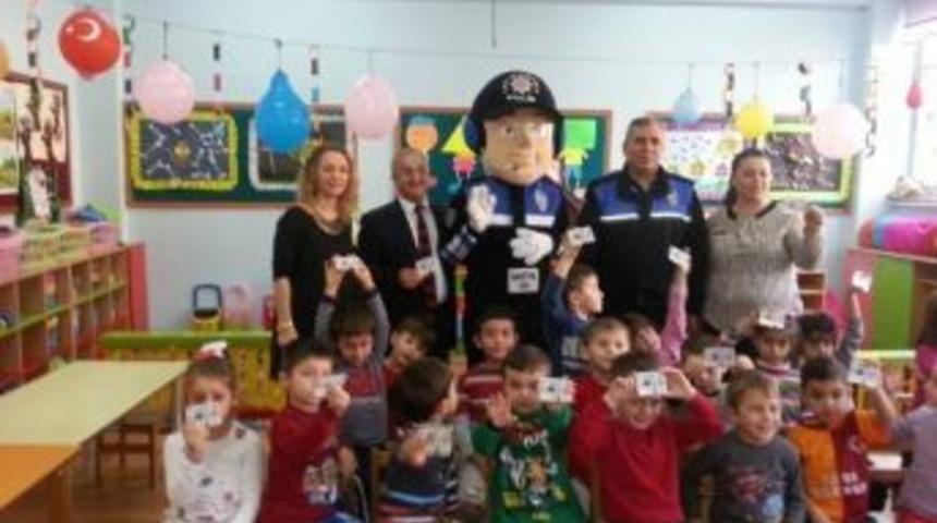 Kanka Polis Minikleri Ziyaret Etti