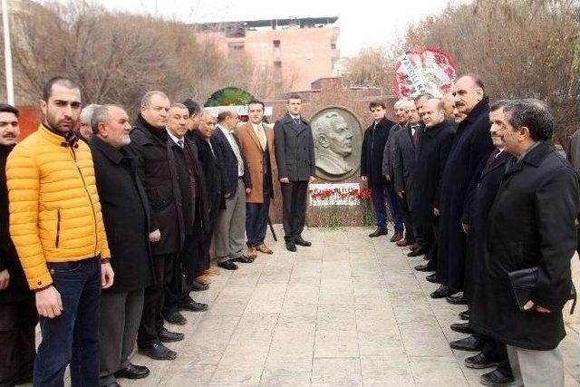 Azerbaycan’ın Merhum Cumhurbaşkanı Aliyev Iğdır’da Anıldı