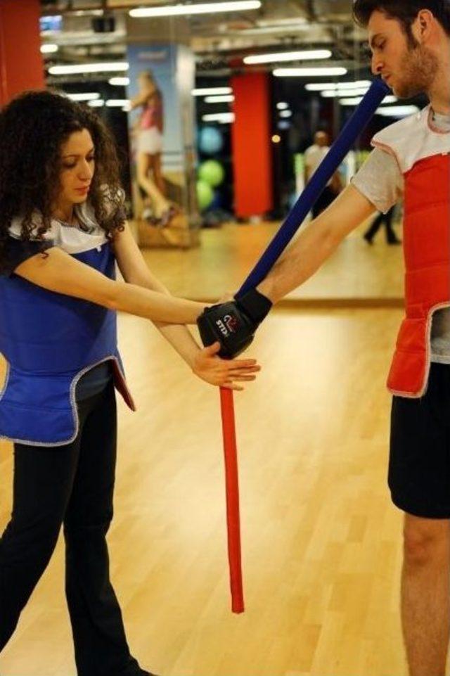 Kaşkol Ve Şal Hem Soğuk Hem De Hırsızlardan Koruyor 1