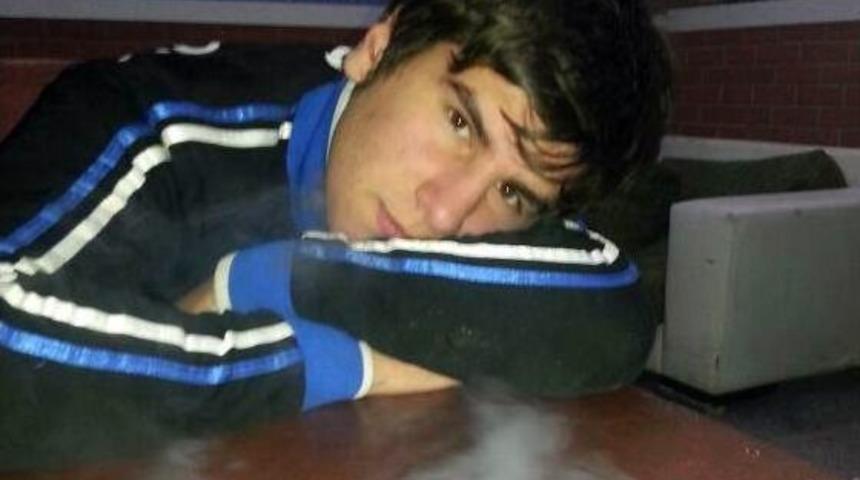 Uyuşturucu Kullanmaktan Ölen Gencin Aile Yakınlarından Torbacılara İntikam Dayağı