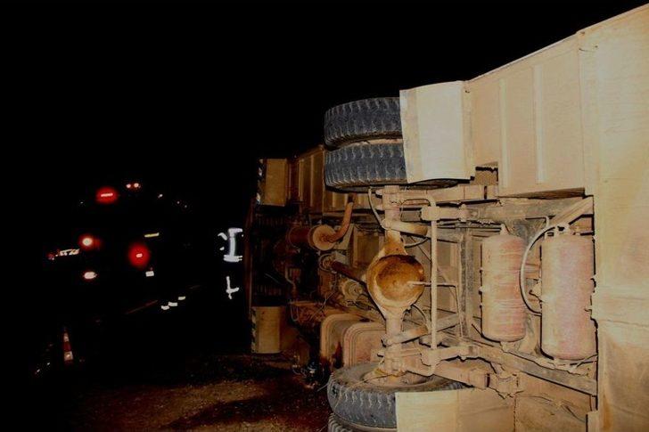 Üzüm İşçilerini Taşıyan Otobüs Devrildi: 31 Yaralı G2