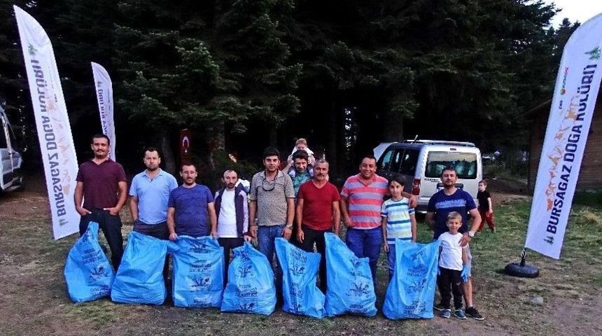 Bursagaz Doğa Kul&uuml;b&uuml;, Uludağ&rsquo;da 90 Poşet &Ccedil;&ouml;p Topladı