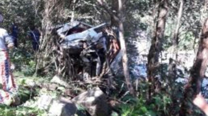 Giresun&rsquo;da Trafik Kazası : 1 &Ouml;l&uuml;, 5 Yaralı