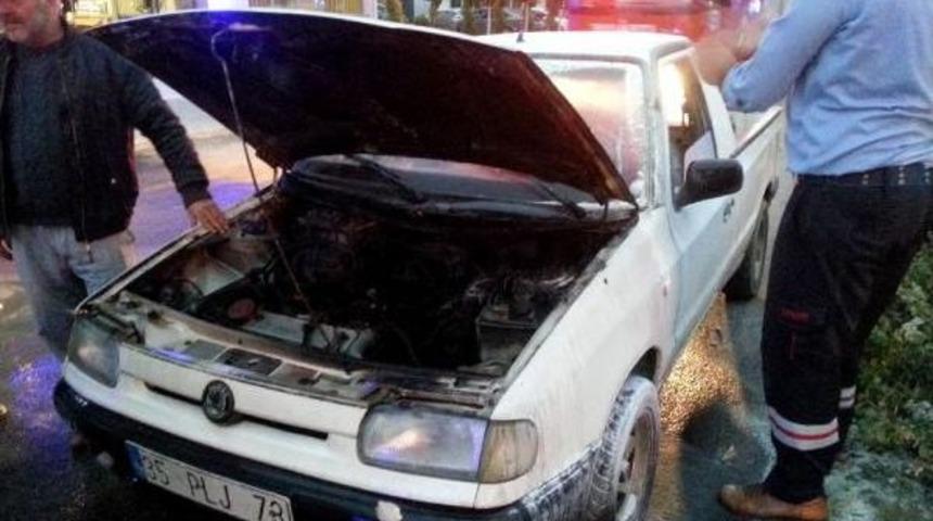 Aracındaki Yangını S&ouml;nd&uuml;rmek İsterken Y&uuml;z&uuml; Yandı