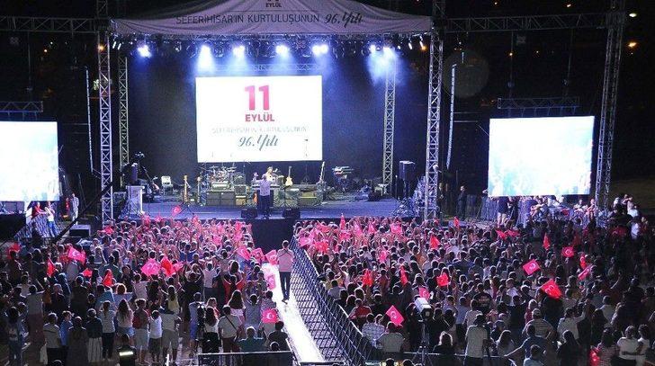 Seferihisar’da Muhteşem Kutlama G2