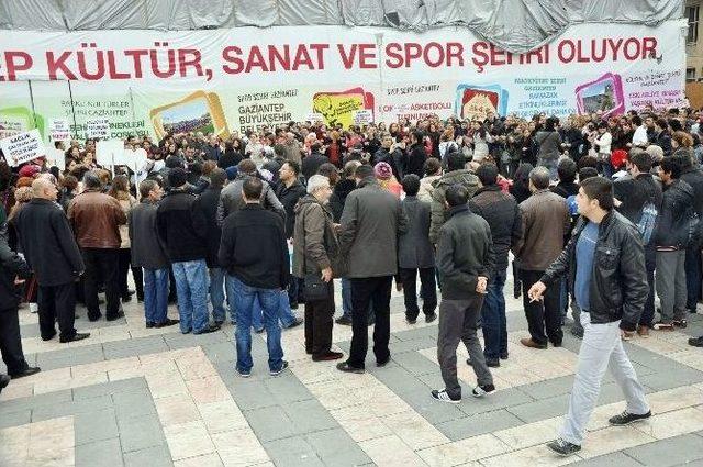 Gaziantep&rsquo;teki Sağlık &Ccedil;alışanları 1 G&uuml;nl&uuml;k İş Bırakma Eylemi Yaptı 1