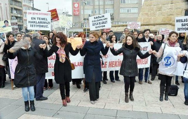 Gaziantep&rsquo;teki Sağlık &Ccedil;alışanları 1 G&uuml;nl&uuml;k İş Bırakma Eylemi Yaptı 2