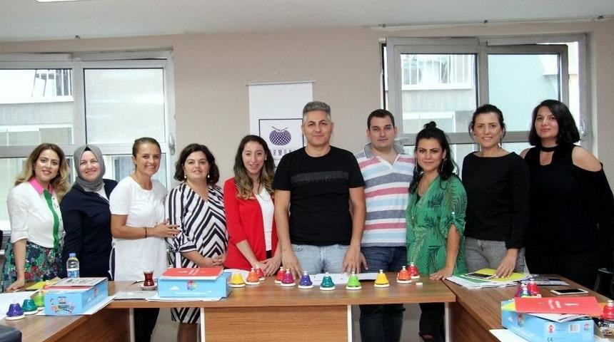 &lsquo;sanat İ&ccedil;in Beş &Ccedil;ok Ge&ccedil;&rsquo; Projesi