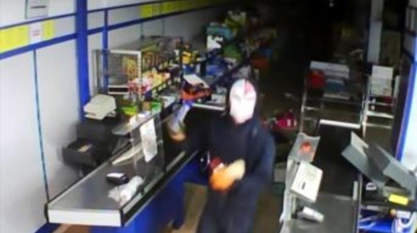 İş Yerlerini Yağmalayan 5 Kişi Tutuklandı