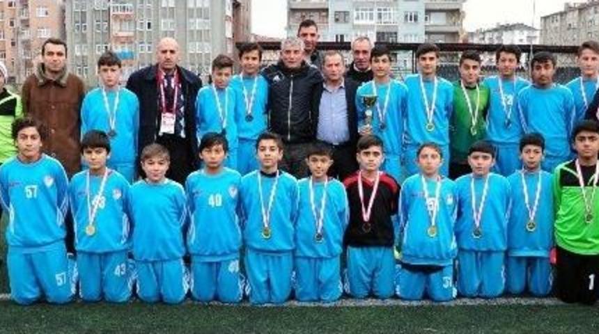 Bozokspor U14 Kupasını Aldı