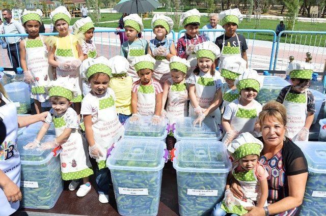 Dünyanın En Büyük Turşusu, Ankara’da Kuruldu