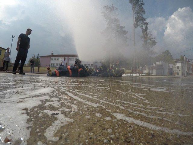 Gönüllülere Yangın Eğitimi Verildi