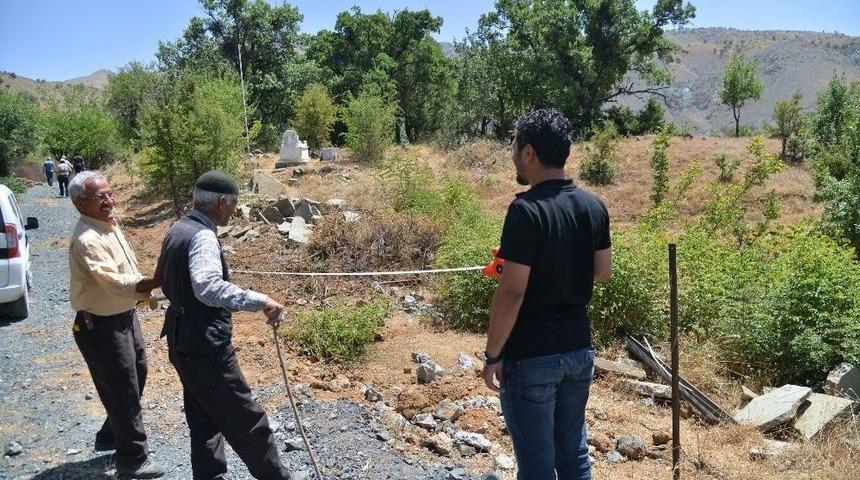 Büyükşehir’den Mahalle Mezarlıklarına Malzeme Yardımı