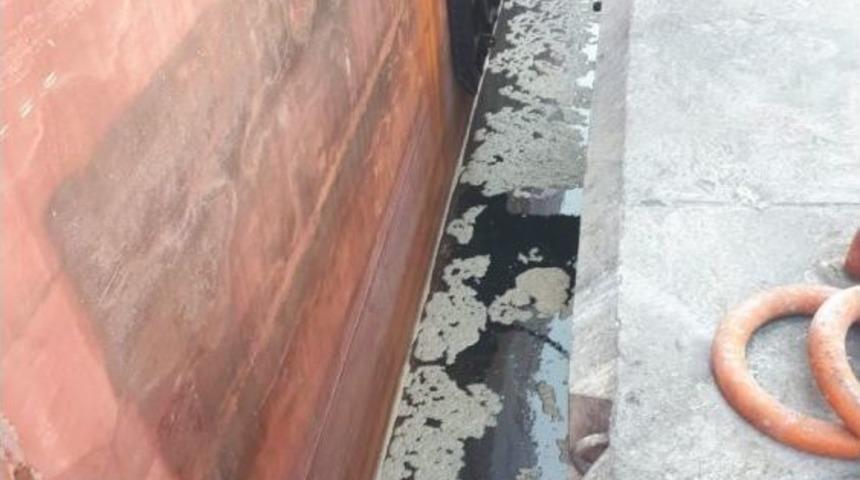 Deniz Kirliliğine Neden Olan İki Gemiye 221 Bin 884 Tl Para Cezası Uygulandı