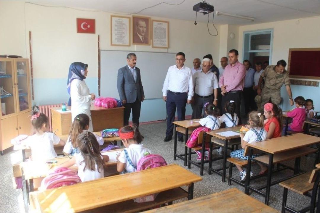 Yavuzeli&rsquo;nde &Ouml;ğrencilere Diş Fır&ccedil;ası Ve Macunu Dağıtıldı