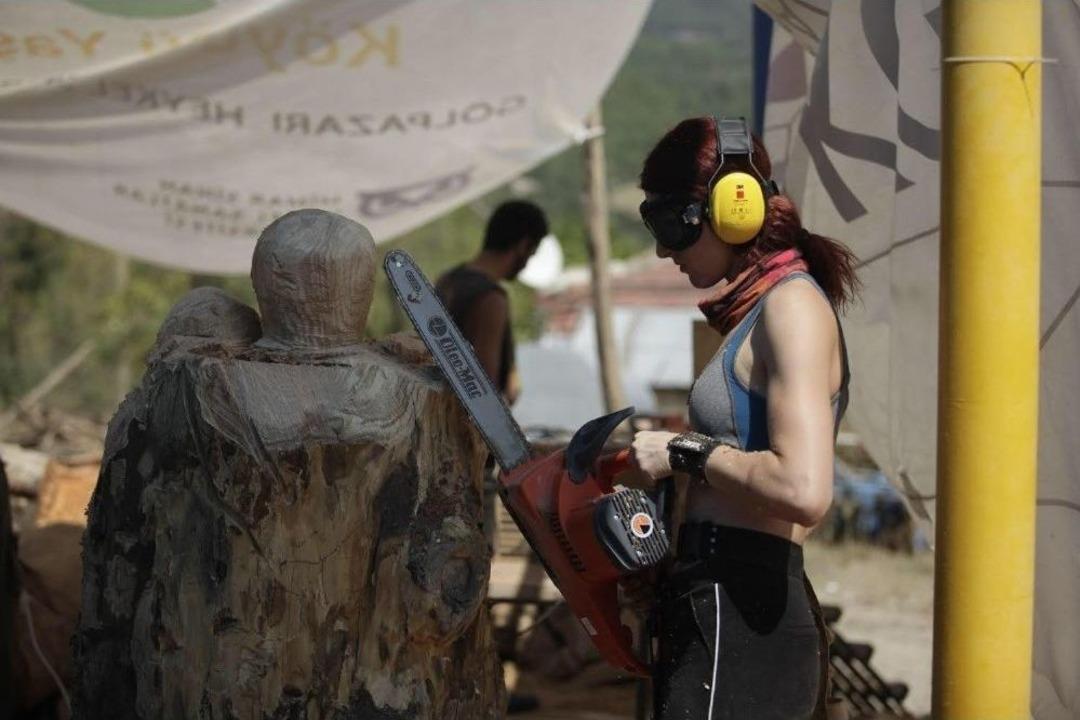 Atıl K&uuml;t&uuml;kler Sanatla Değerlendi