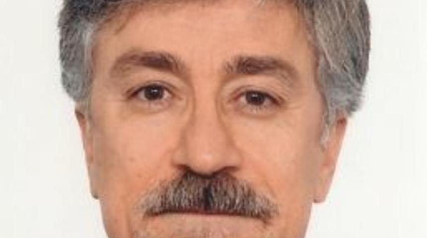 Prof.dr. Alpsoy, “tıp Bilimine Yön Veren 100 Türk” Kitabına Adını Yazdırdı.