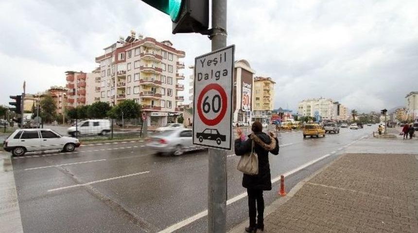 Hem Kırmızı Işık Stresini Kaldırıyor, Hem De Yakıt Tasarrufu Sağlıyor