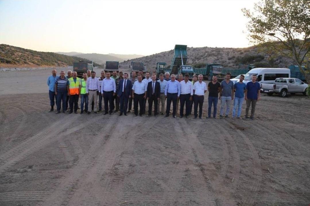 Ezine Gıda İhtisas Organize Sanayi B&ouml;lgesi Ak&ccedil;in &Ccedil;ayı Islah &Ccedil;alışmaları Hızla S&uuml;rd&uuml;r&uuml;l&uuml;yor