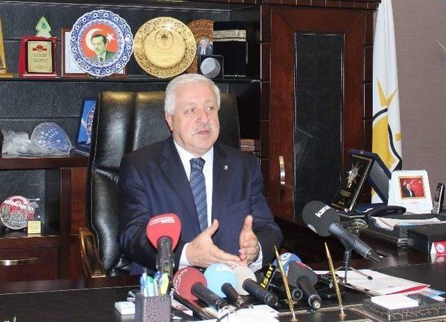 Uzer, Milletvekili Olmak İçin İl Başkanlığına Aday Olmayacak 1