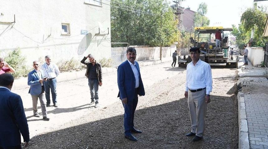 Muş Belediyesi’nden Yeşilyurt Mahallesi’nde Asfalt Çalışması