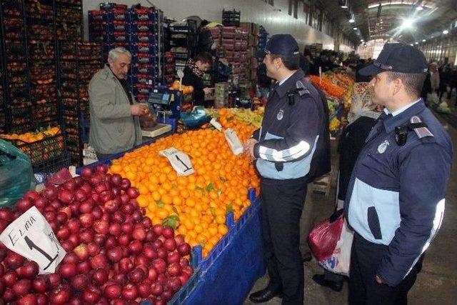 Zabıta Ekipleri Yaka Kameralı Denetimlere Başladı