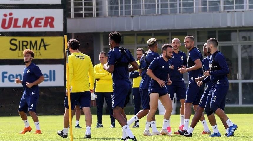Fenerbahçe, Atiker Konyaspor Maçı Hazırlıklarını Sürdürüyor