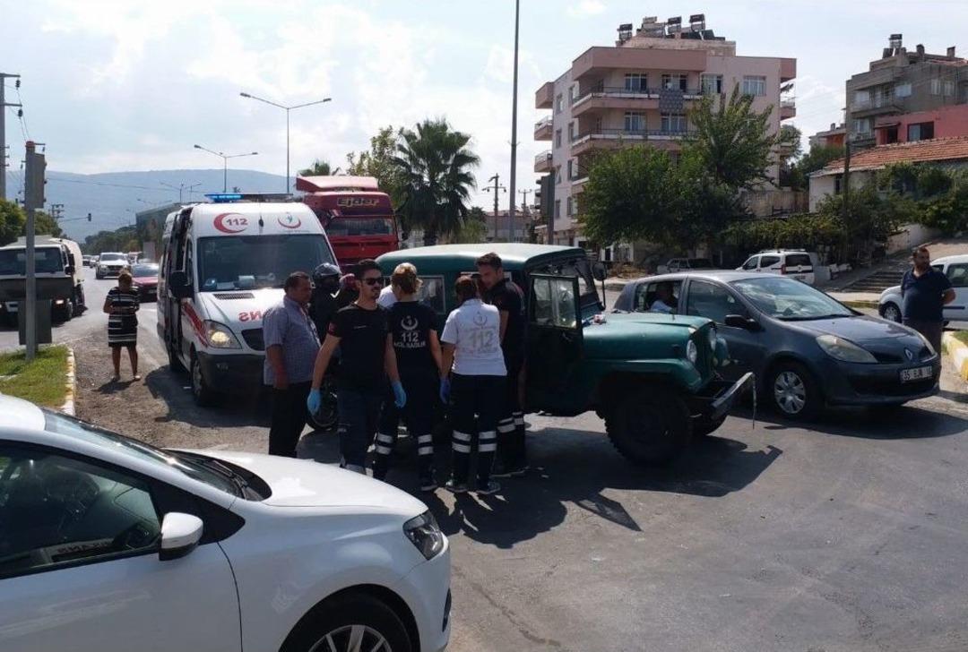 Milas&rsquo;ta Işık İhlali Kazaya Neden Oldu; 4 Yaralı