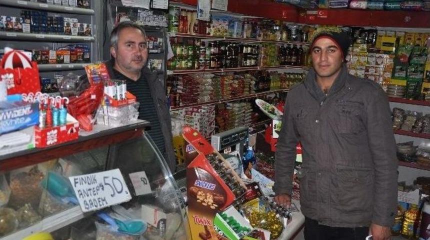 Askerin N&uuml;fusa Eklenecek Olması Esnafı Sevince Boğdu