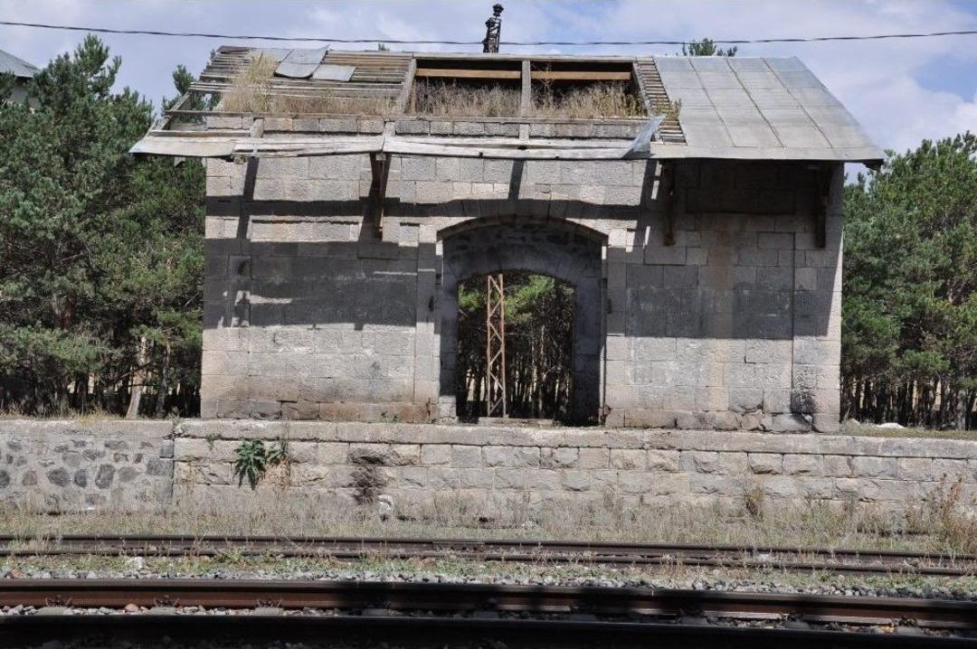 Benli Ahmet İstasyonu&rsquo;nun Durumu İ&ccedil;ler Acısı