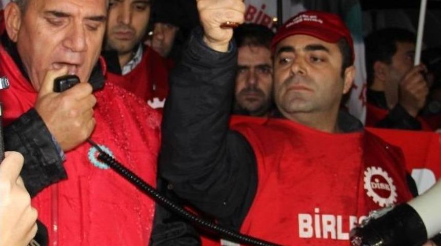 Mess&rsquo;in Kararını Beğenmeyen Birleşik Metal-iş Eylem Yaptı