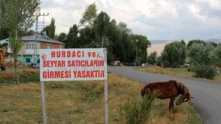 Muhtardan Seçim Vaadi Tabela