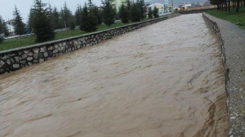 &Ccedil;arşamba &Ccedil;ayı Taşma Noktasına Geldi