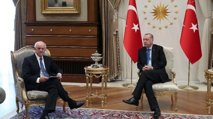 Cumhurbaşkanı Erdoğan, Bbva Y&ouml;netim Kurulu Başkanı Gonzalez İle Bir Araya Geldi