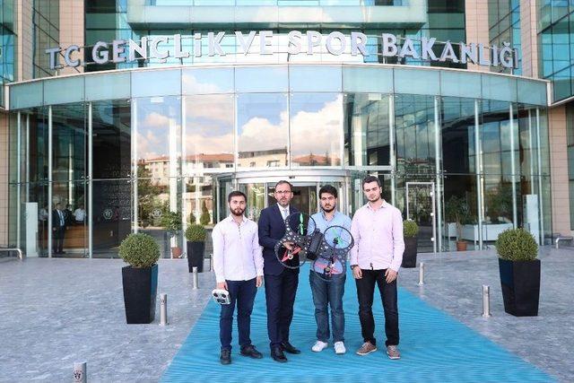 Bakan Kasapoğlu’ndan Gençlere Teknofest İstanbul Daveti