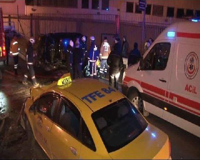 Kadıköy'de Kaza: 1 Ölü 2 Yaralı