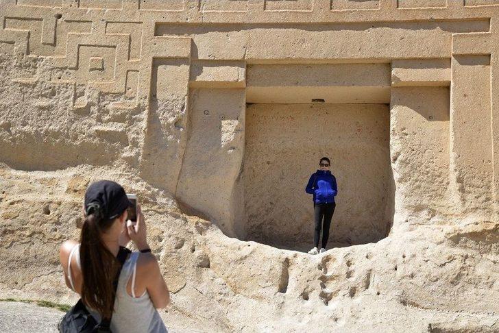 Sempozyum Sanatçıları Frig Vadisi’nde G1