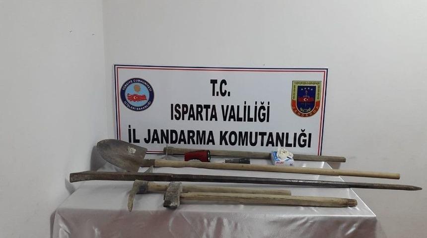 Isparta’da Kaçak Kazı Yapan 5 Şahıs Yakalandı