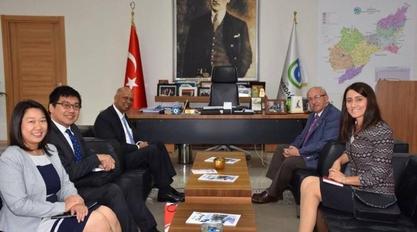 Singapur&rsquo;un Ankara B&uuml;y&uuml;kel&ccedil;isi, Başkan Albayrak&rsquo;a Başarılar Diledi