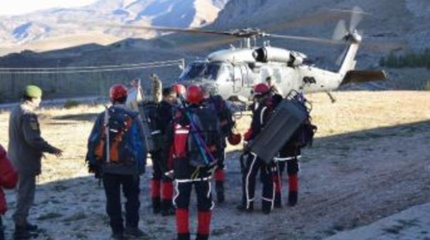 Kaybolan Dağcıyı Arama &Ccedil;alışmaları Bug&uuml;n De Devam Ediyor