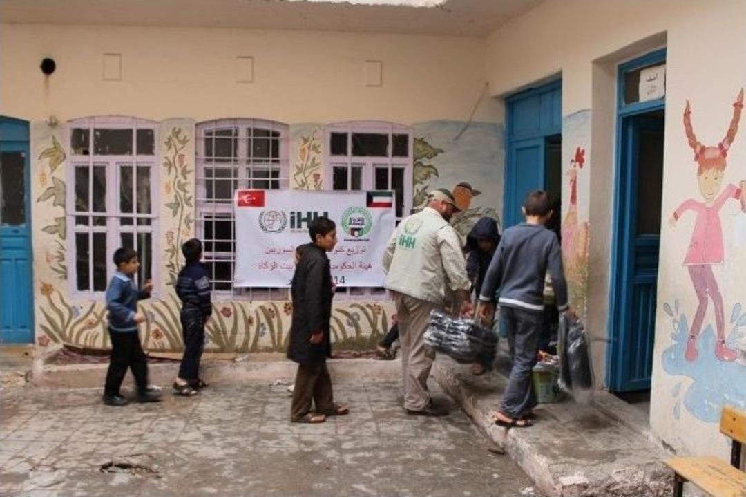 Suriyeli &Ccedil;ocuklara Kırtasiye Yardımı