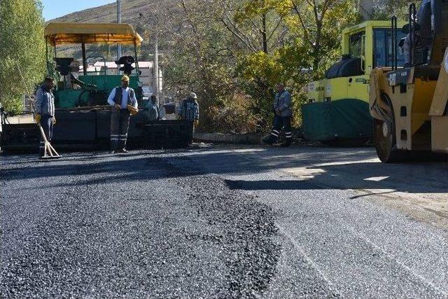 Yakutiye, 50 Günde 51 Bin Metrekare Asfalt Döktü